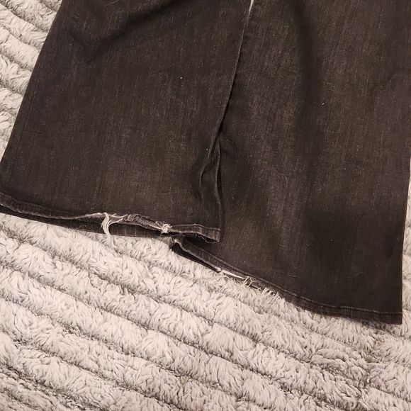 Faded blackish-gray 7 for all Mankind bootcut jeans size 29. - Picture 13 of 13